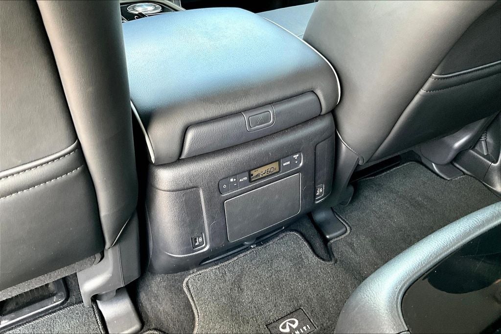 2023 INFINITI QX80 Premium Select