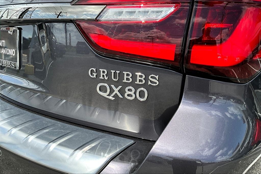 2023 INFINITI QX80 Premium Select