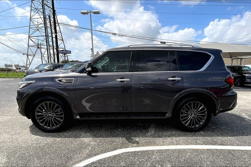 2023 INFINITI QX80 Premium Select