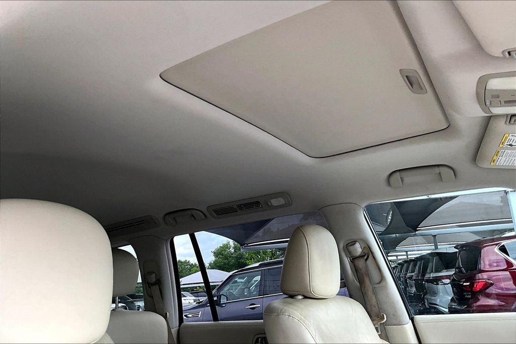 2016 INFINITI QX80 Base