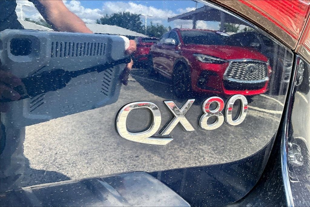 2017 INFINITI QX80 Base
