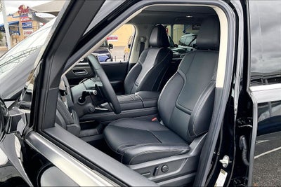 2025 INFINITI QX80 PURE