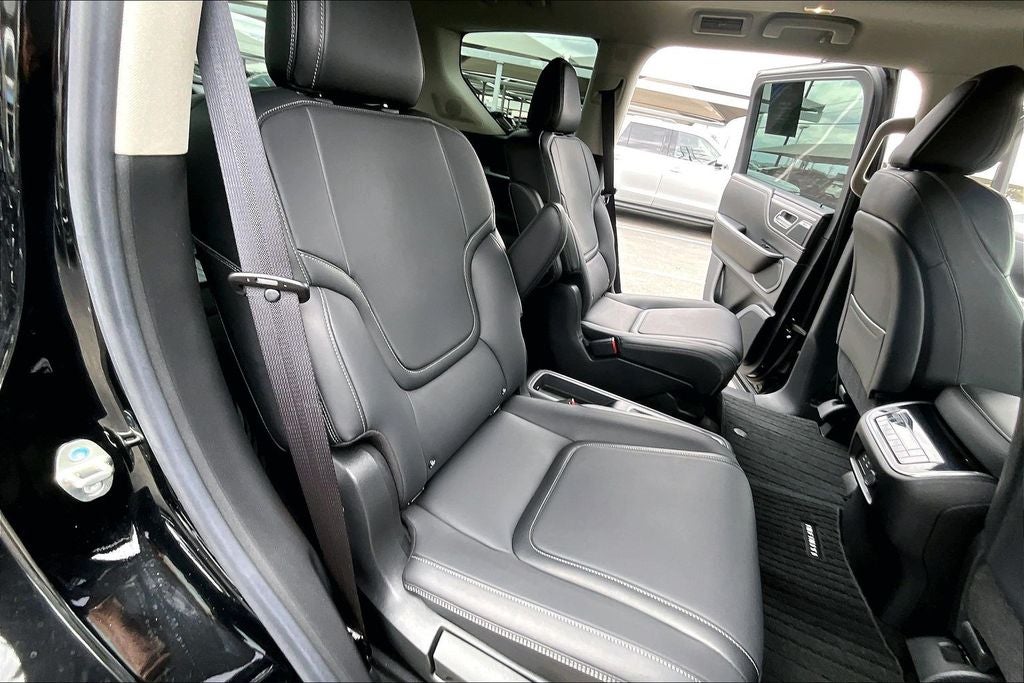 2025 INFINITI QX80 PURE