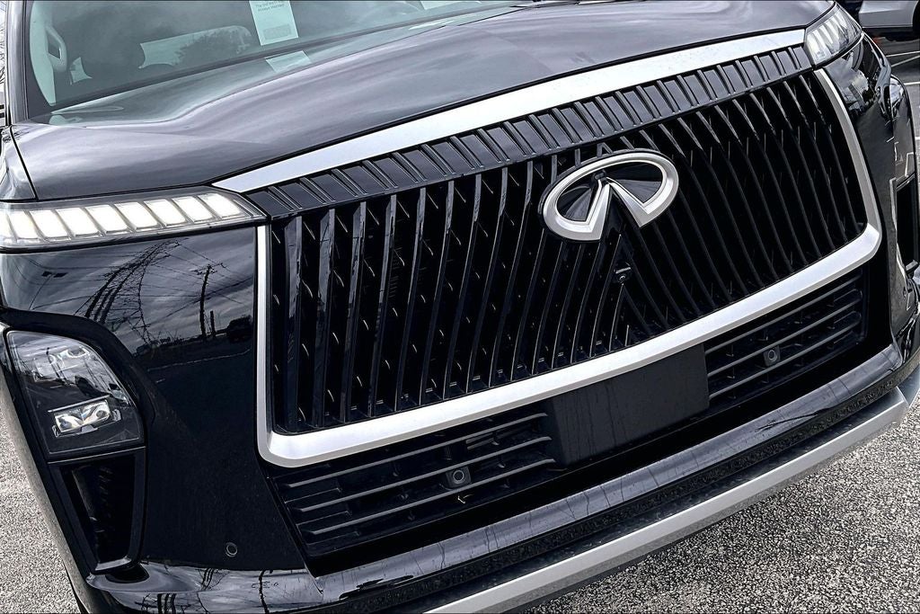 2025 INFINITI QX80 PURE