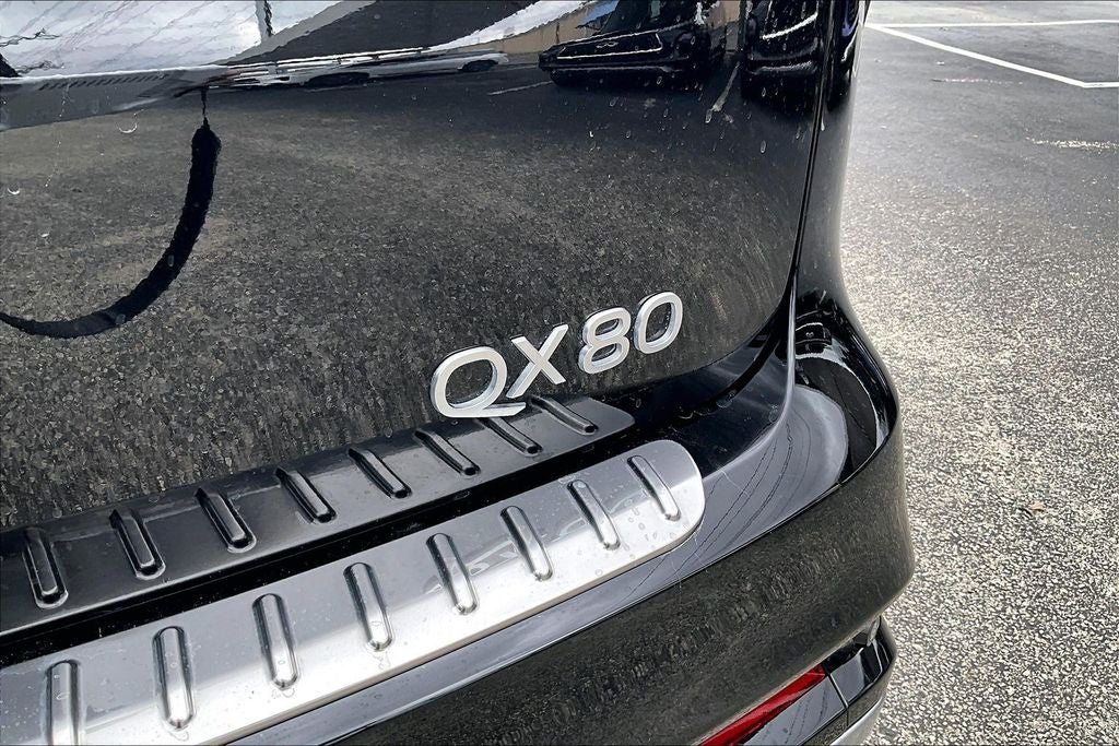 2025 INFINITI QX80 PURE