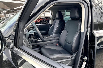 2025 INFINITI QX80 PURE