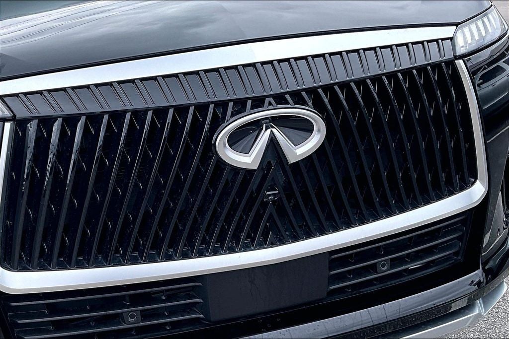 2025 INFINITI QX80 PURE