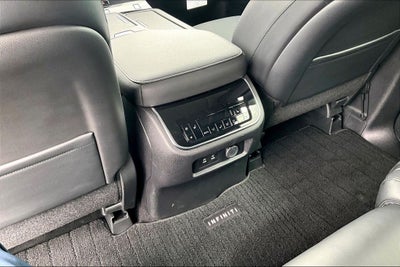2025 INFINITI QX80 PURE