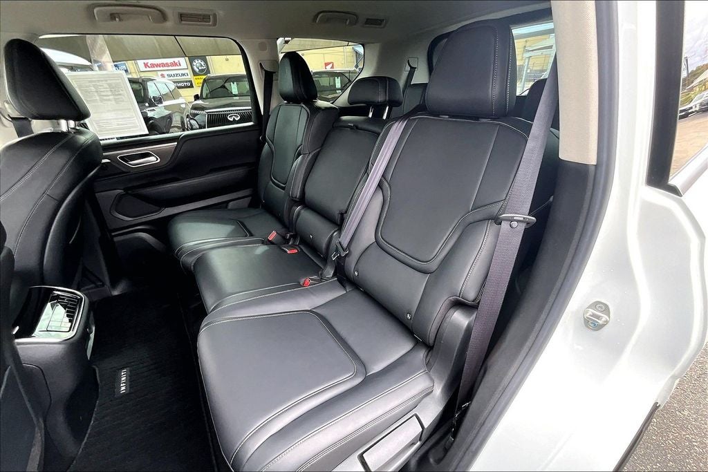 2025 INFINITI QX80 PURE