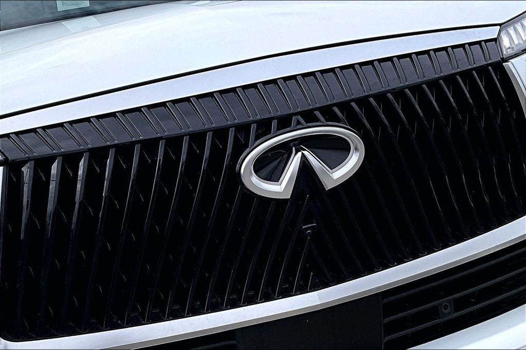 2025 INFINITI QX80 PURE