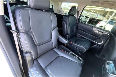 2025 INFINITI QX80 LUXE