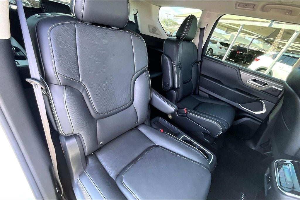 2025 INFINITI QX80 LUXE