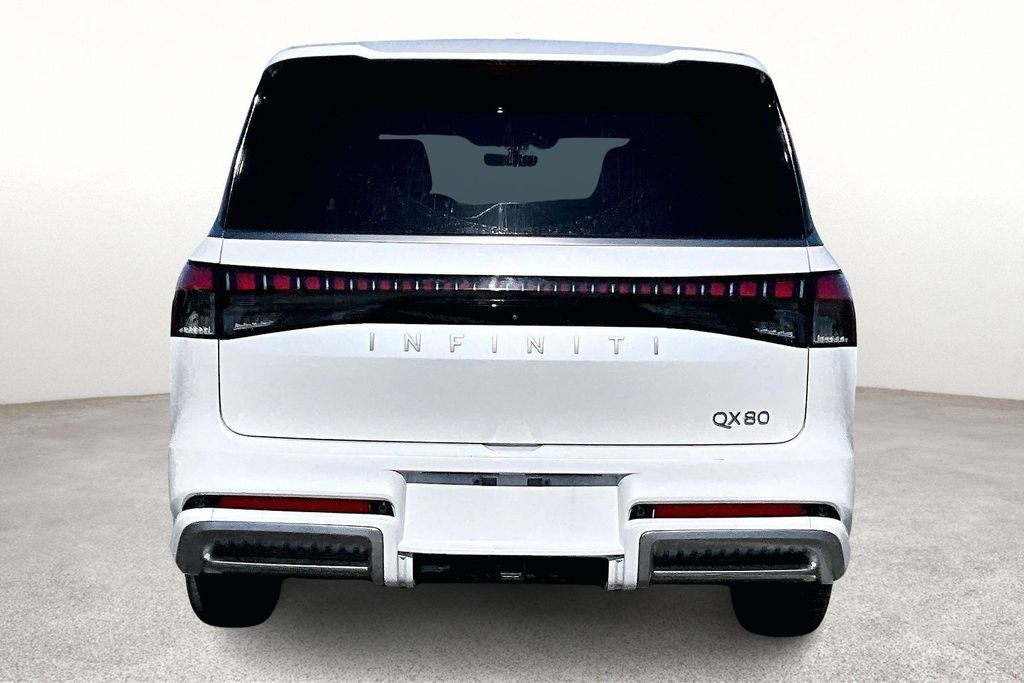 2025 INFINITI QX80 LUXE