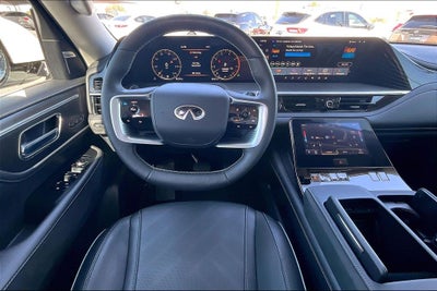 2025 INFINITI QX80 LUXE