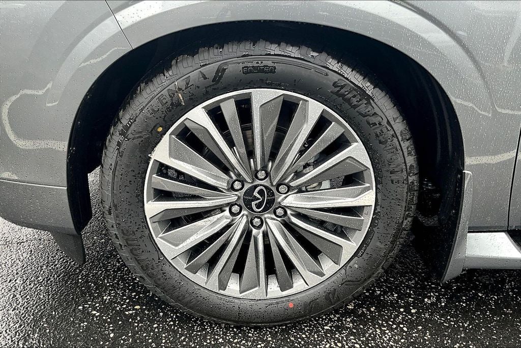 2026 INFINITI QX80 LUXE