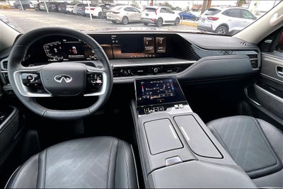 2025 INFINITI QX80 LUXE