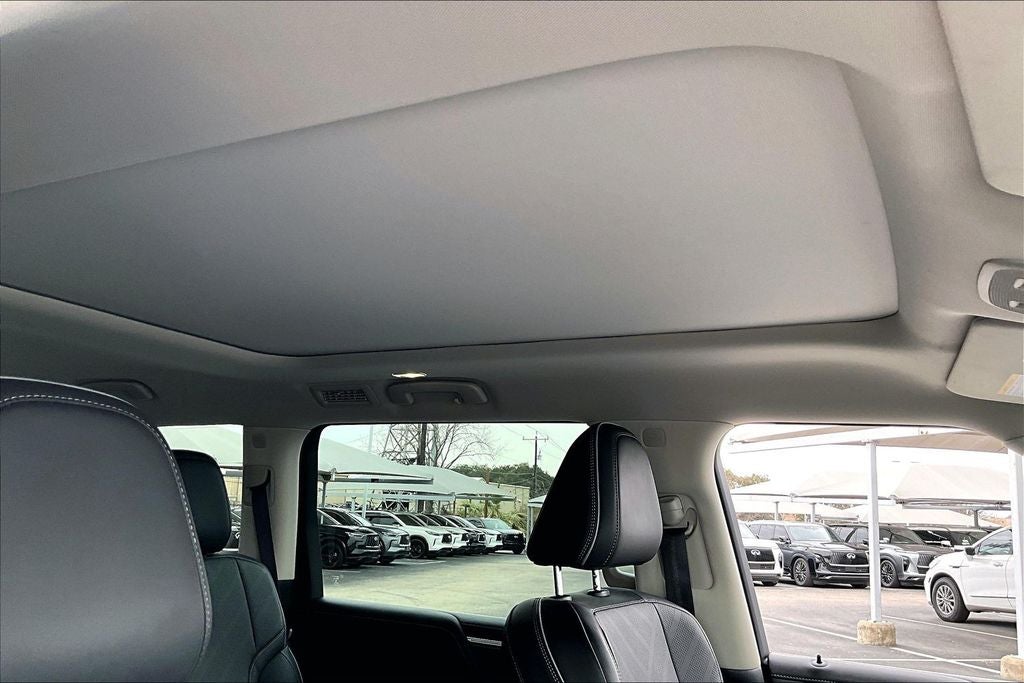 2025 INFINITI QX80 LUXE