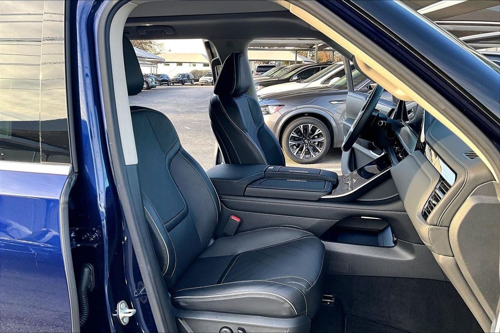 2025 INFINITI QX80 LUXE