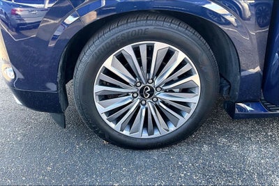 2025 INFINITI QX80 LUXE