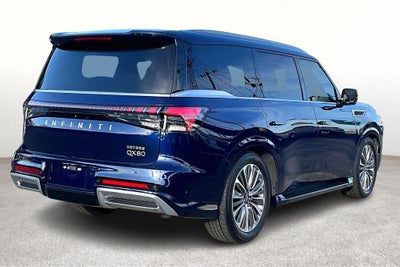 2025 INFINITI QX80 LUXE