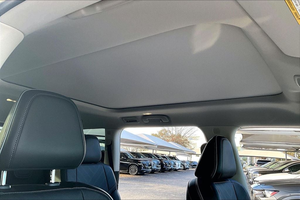 2025 INFINITI QX80 LUXE