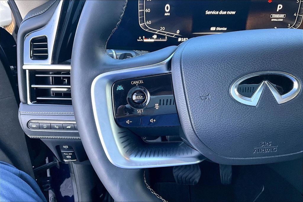 2025 INFINITI QX80 LUXE