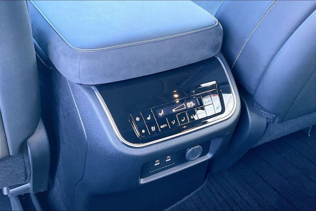 2025 INFINITI QX80 LUXE