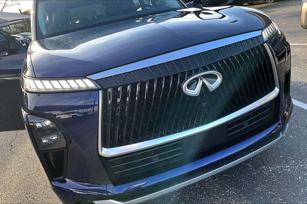 2025 INFINITI QX80 LUXE
