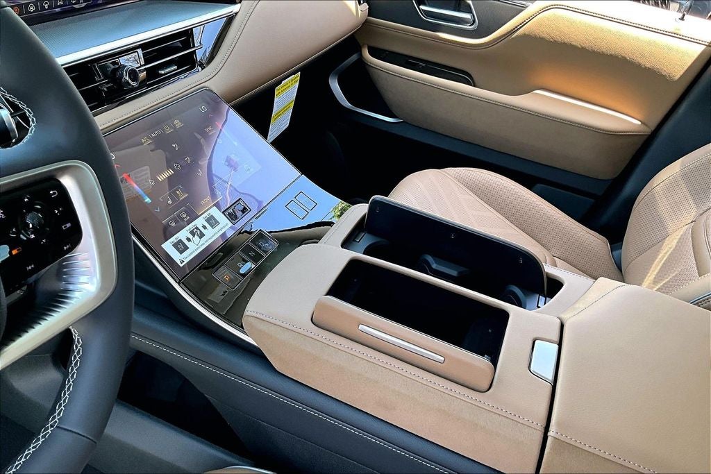 2027 INFINITI QX80 LUXE