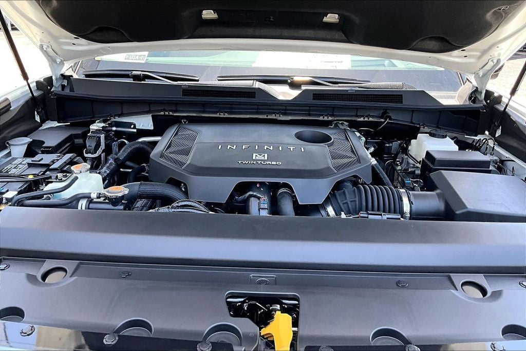 2027 INFINITI QX80 LUXE
