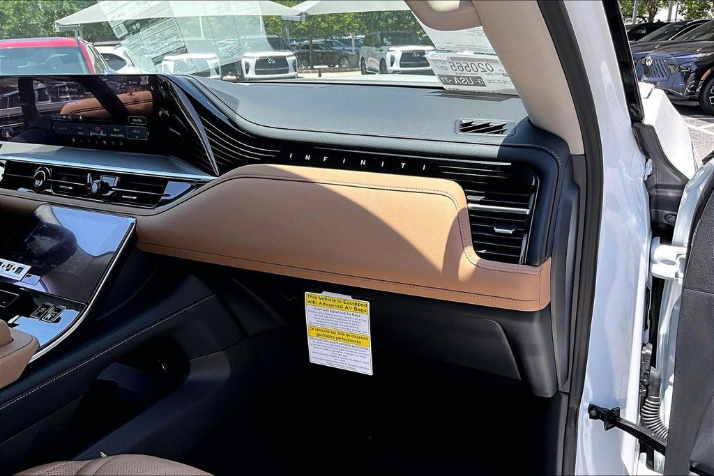 2027 INFINITI QX80 LUXE