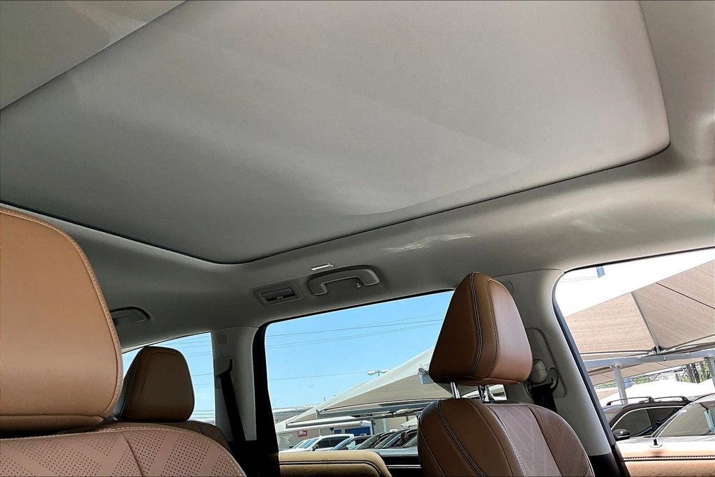 2027 INFINITI QX80 LUXE