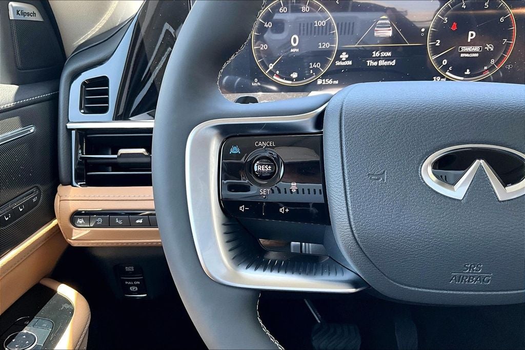 2027 INFINITI QX80 LUXE