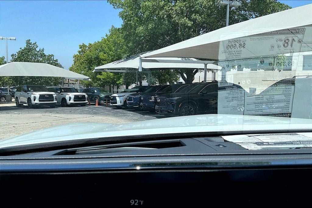 2027 INFINITI QX80 LUXE