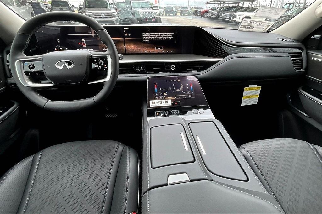 2026 INFINITI QX80 LUXE