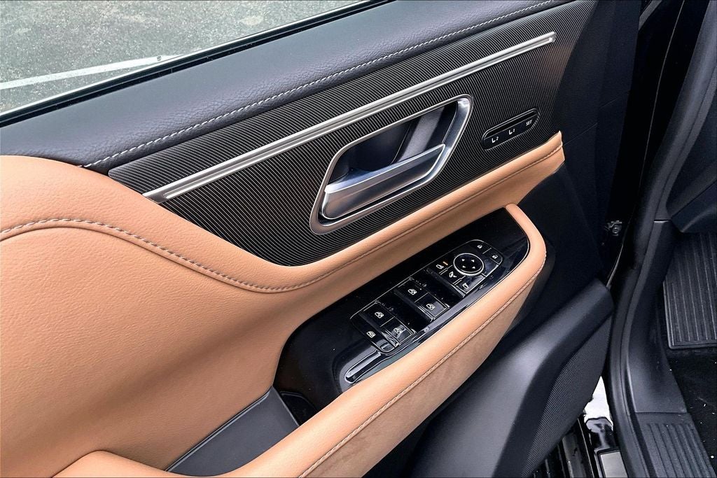 2026 INFINITI QX80 LUXE