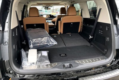 2026 INFINITI QX80 LUXE