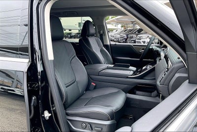 2026 INFINITI QX80 LUXE