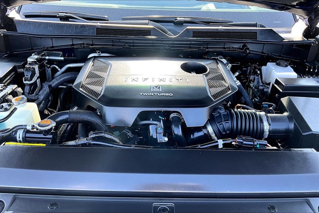 2025 INFINITI QX80 LUXE