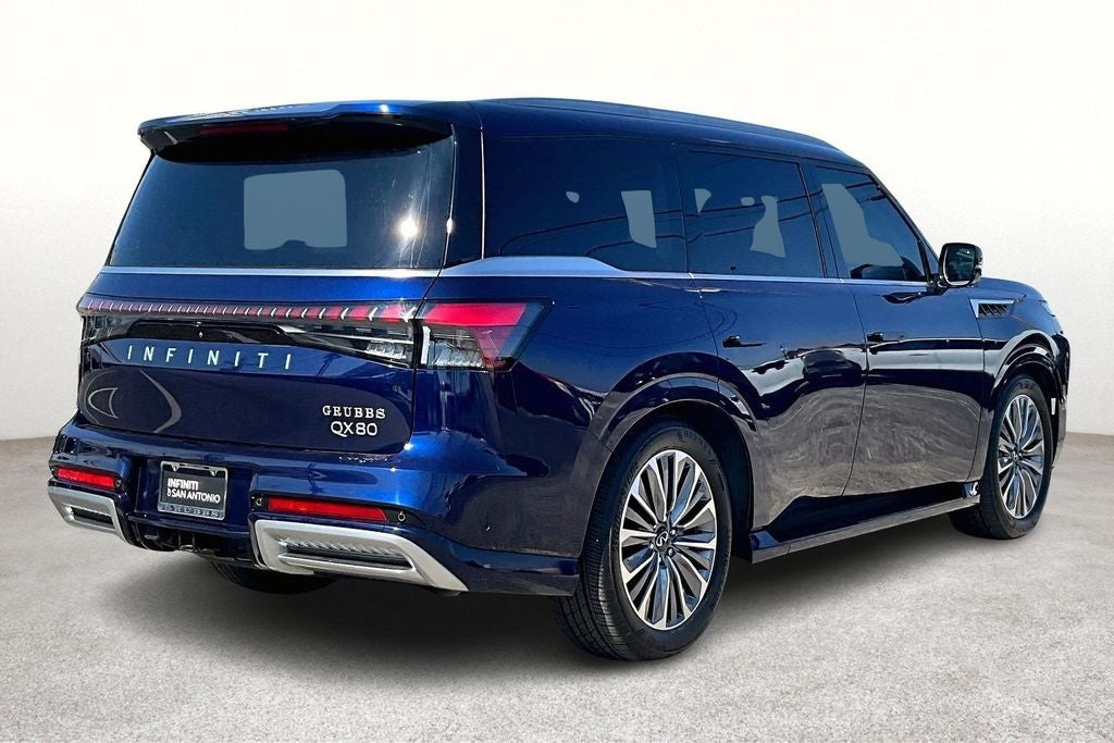 2025 INFINITI QX80 LUXE