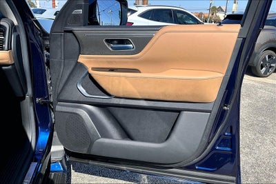 2025 INFINITI QX80 LUXE