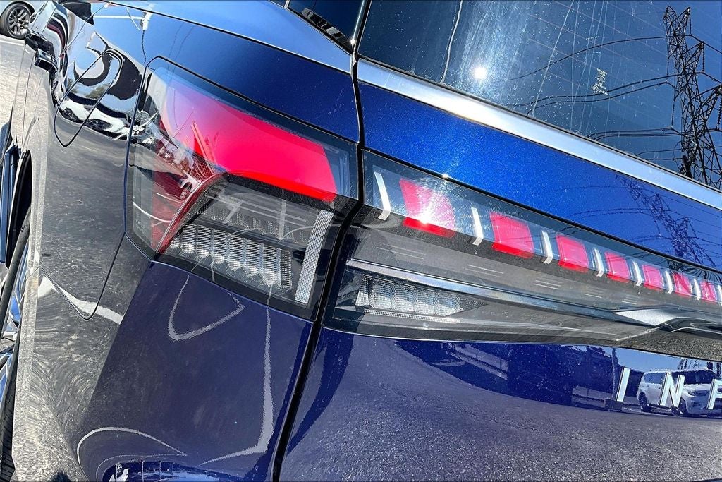 2025 INFINITI QX80 LUXE