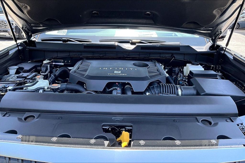 2027 INFINITI QX80 LUXE