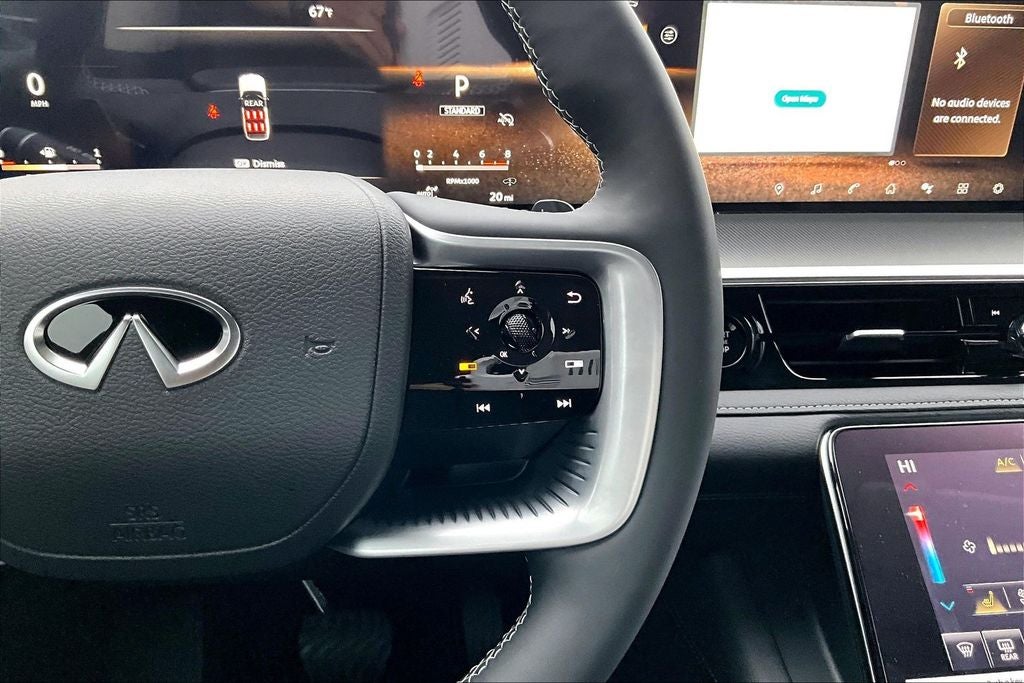 2026 INFINITI QX80 LUXE