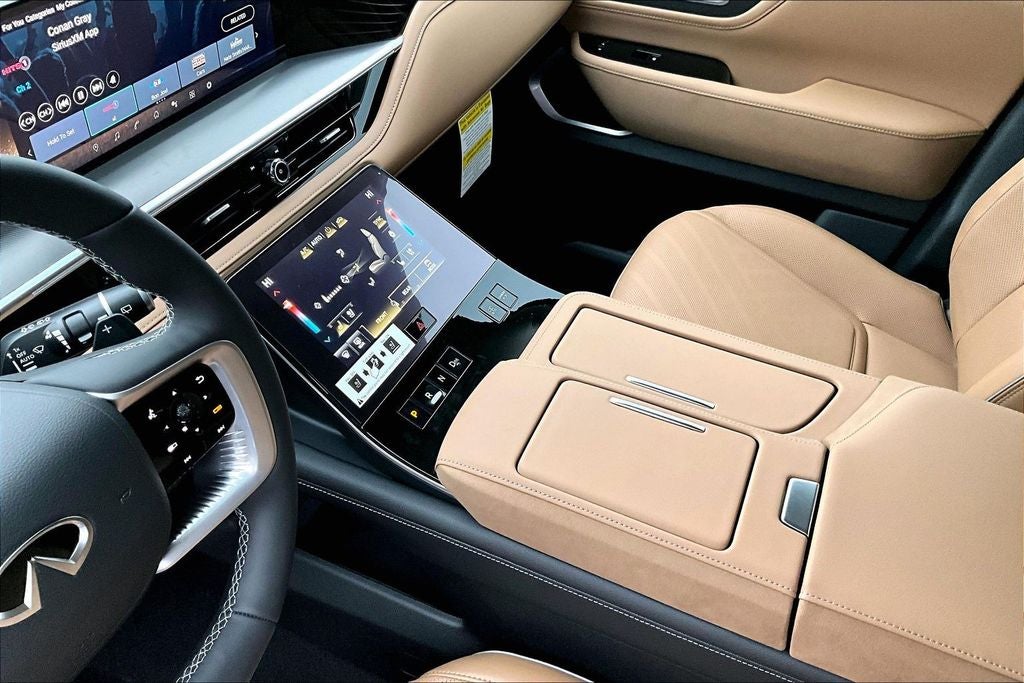 2026 INFINITI QX80 LUXE