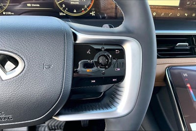 2026 INFINITI QX80 LUXE