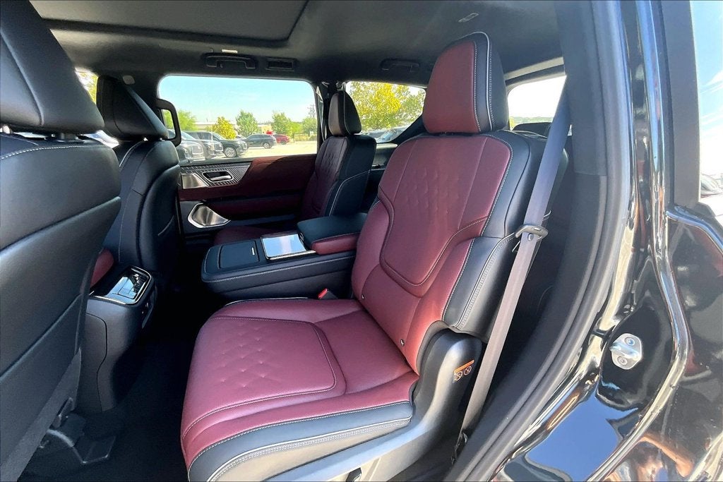 2027 INFINITI QX80 AUTOGRAPH