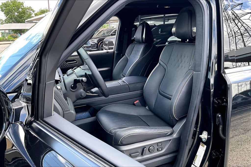 2027 INFINITI QX80 AUTOGRAPH