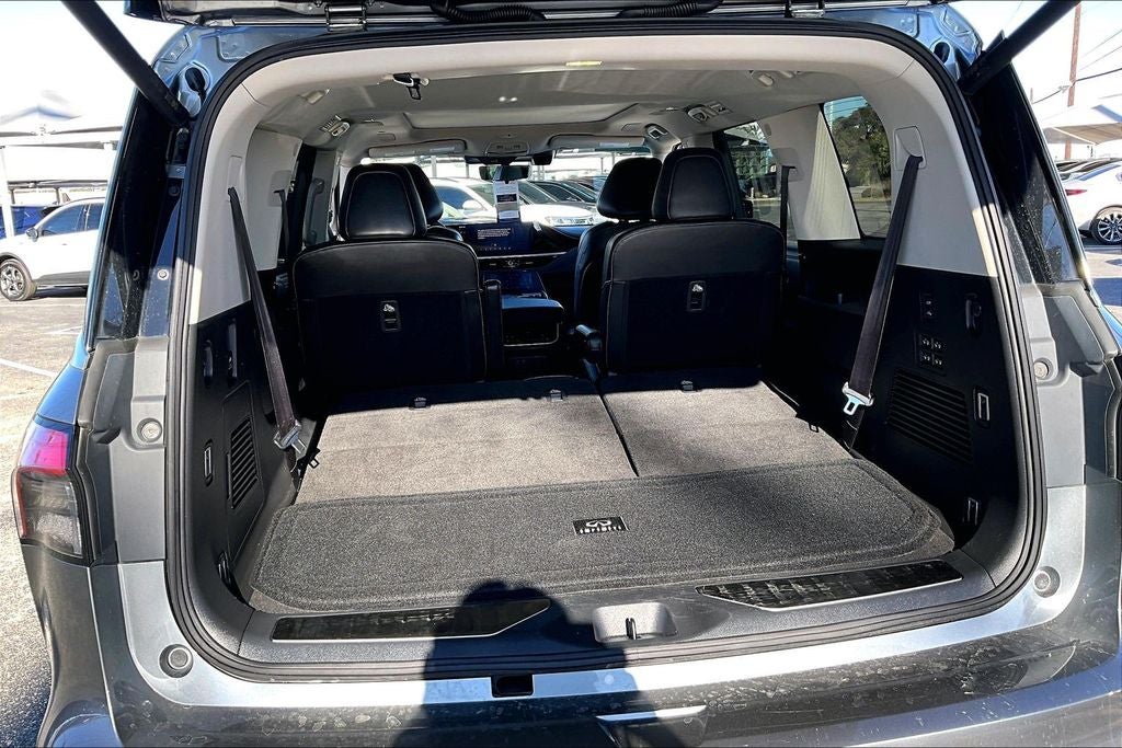 2025 INFINITI QX80 SENSORY