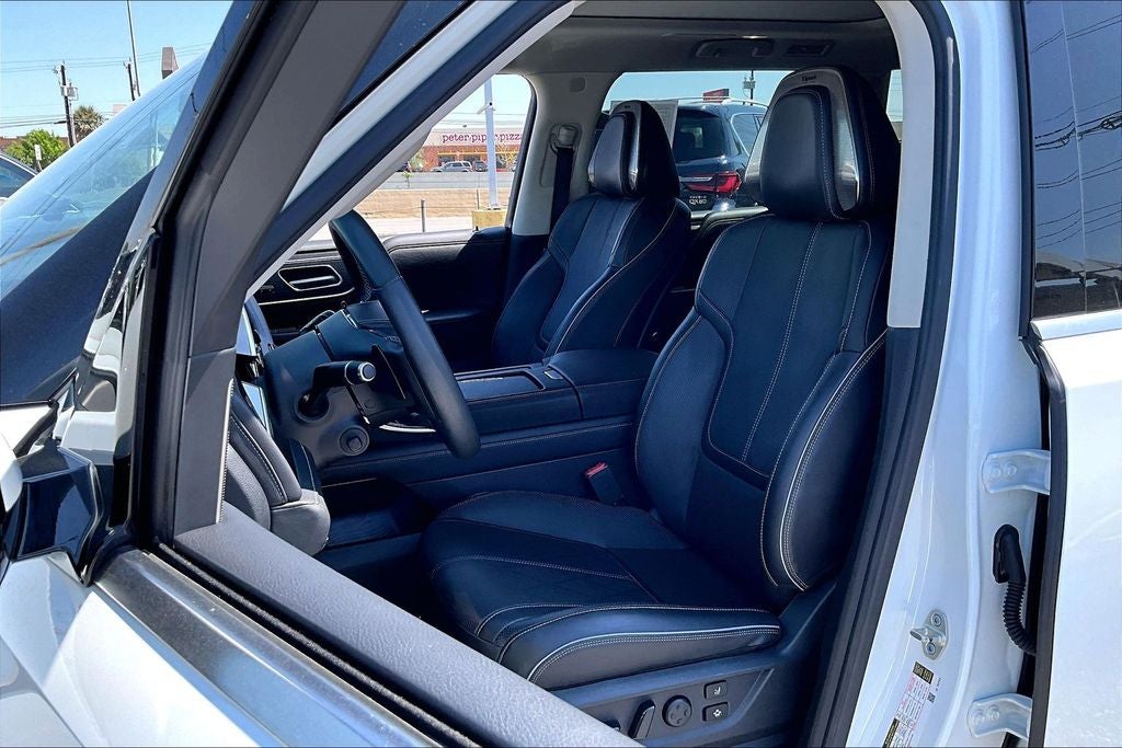 2025 INFINITI QX80 SENSORY